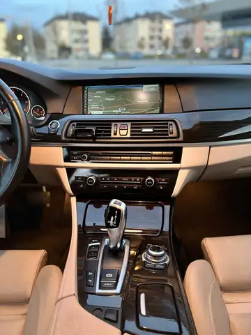 BMW 530 530d xDrive Österreich-Paket Aut.