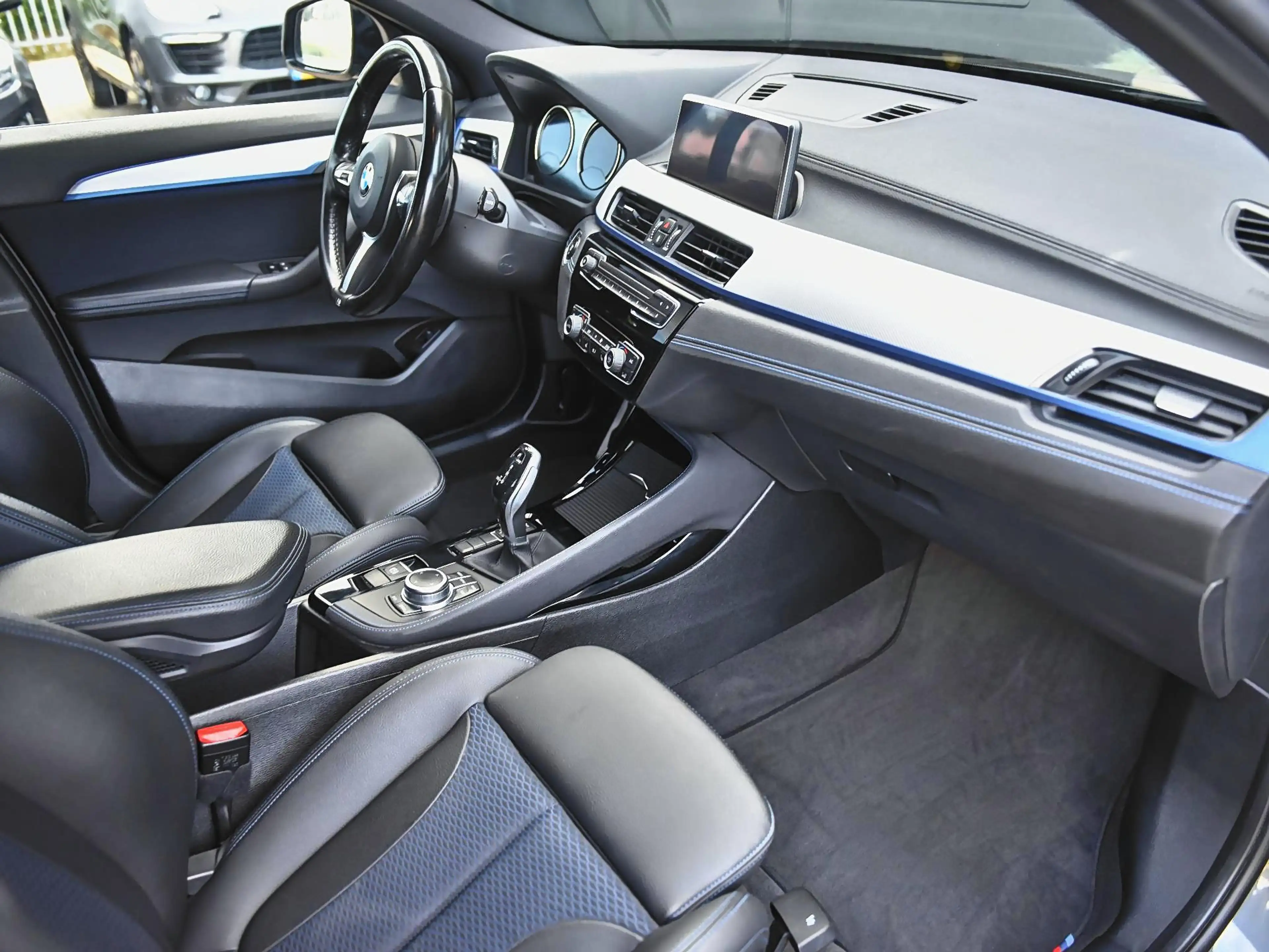 BMW X2 sDrive18i High Executive M-Pakket Navi Cruise 19 i — photo 15