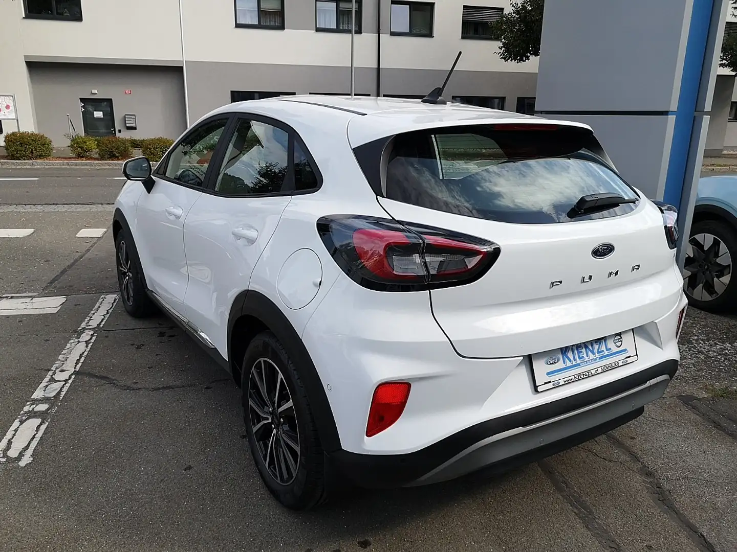Ford Puma 1,0 EcoBoost Titanium Weiß - 2