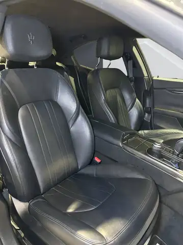 Maserati Ghibli view 12