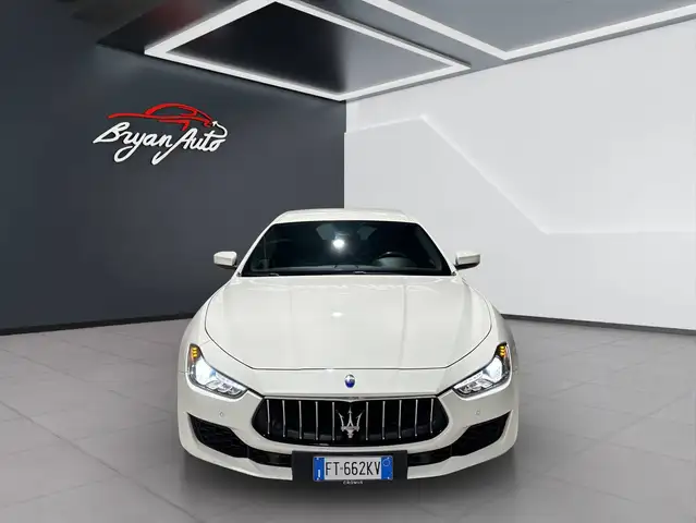 Maserati Ghibli view 3