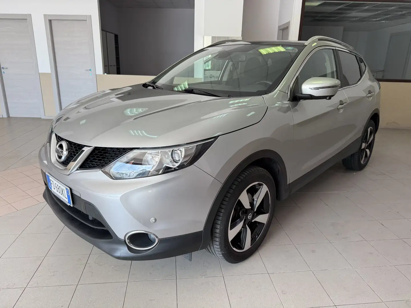 Nissan Qashqai 1.5 dci Tekna 110cv - 1