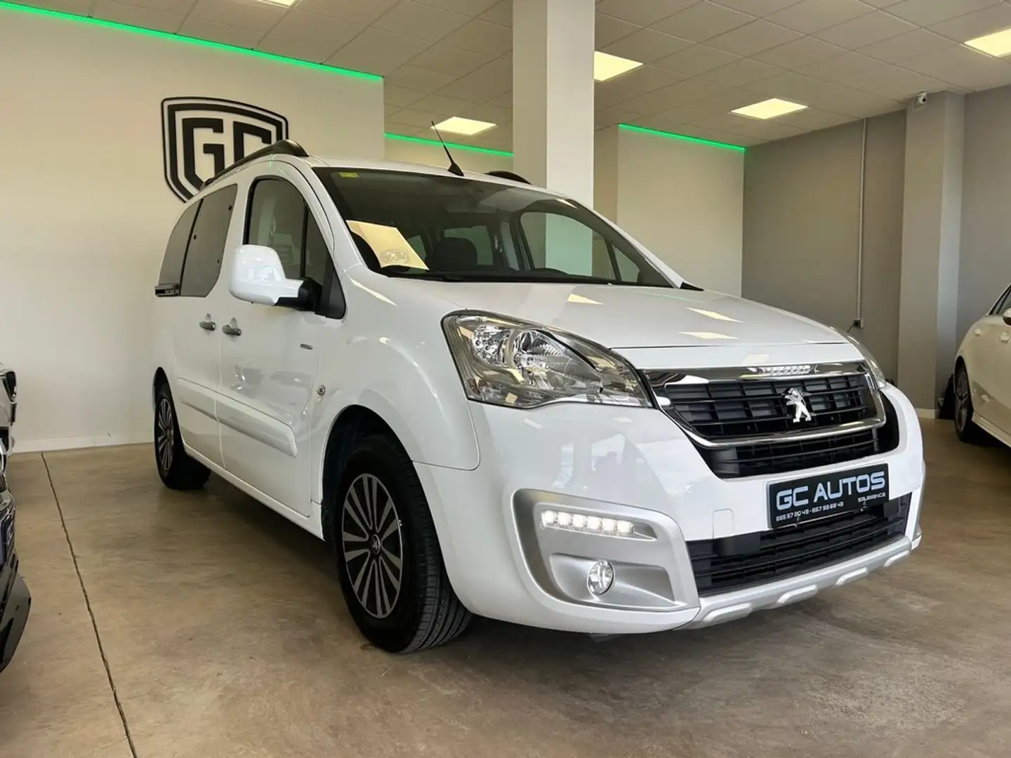Peugeot Partner Peugeot TEPEE Style 1.6 BlueHDi 73KW (100 Blanco - 1
