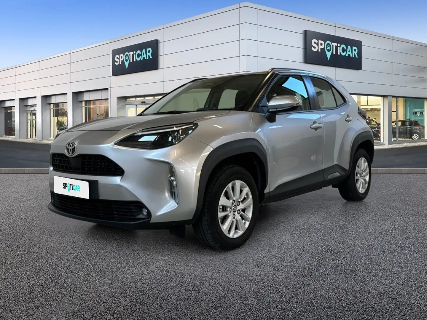 Toyota Yaris Cross 1.5H (116 CV) E-CVT Active Gris - 1