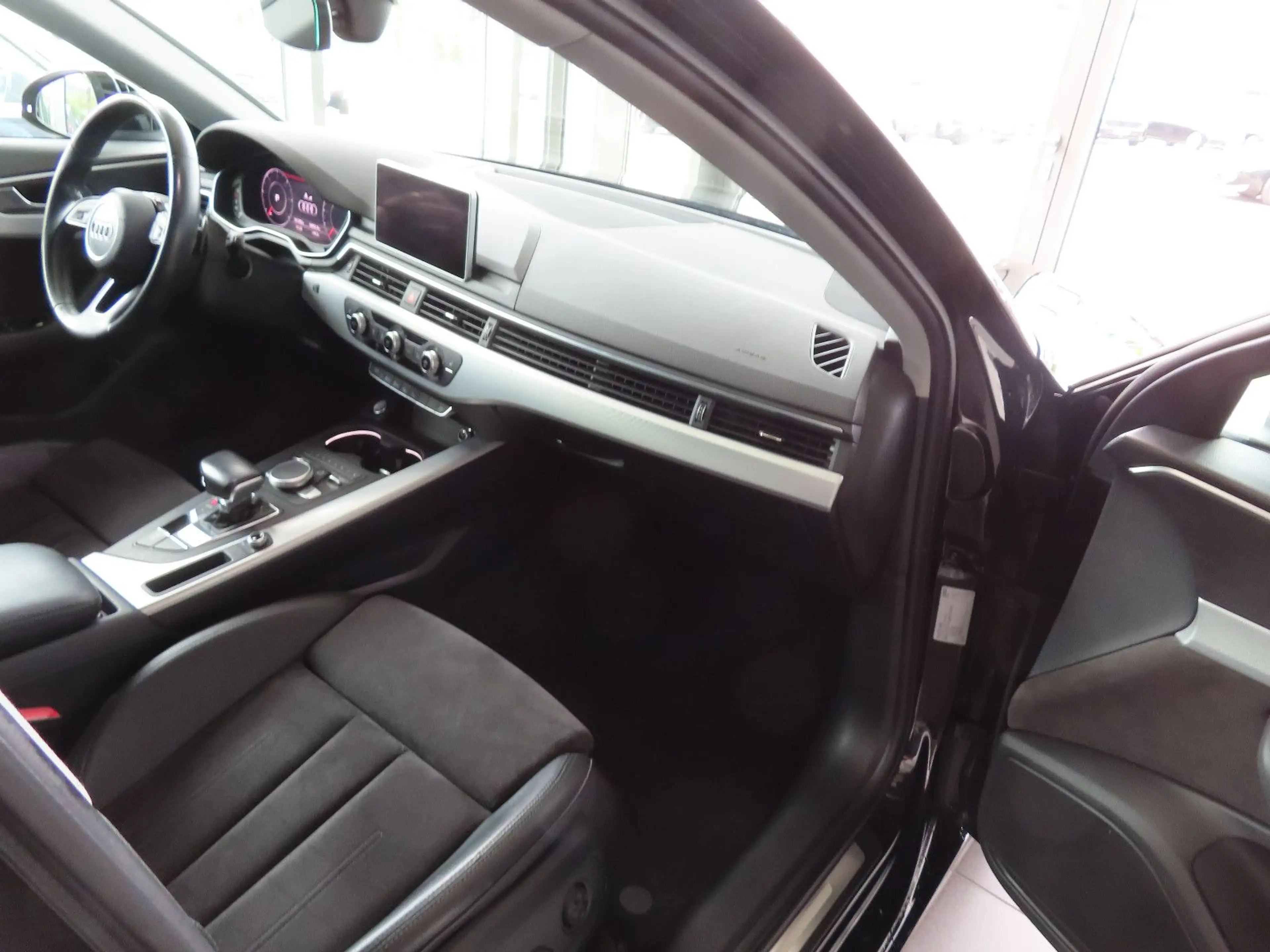 Audi A4 Avant Sport 2.0 TDI  NAVI LED AHK — photo 15