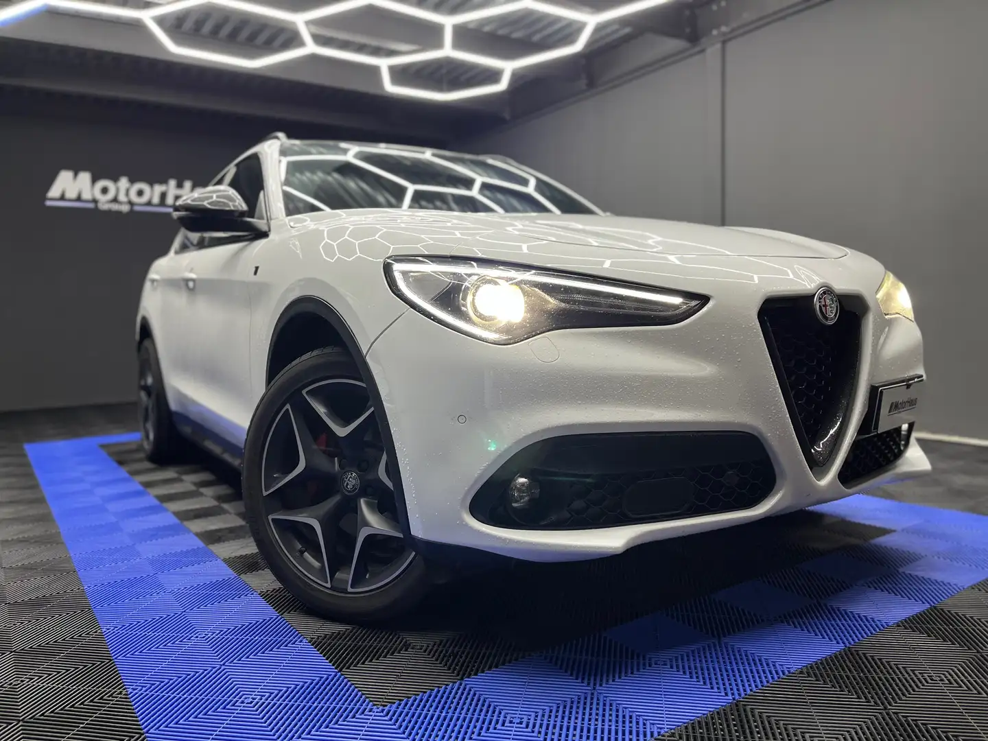 Alfa Romeo Stelvio Stelvio 2.2 t Ti Q4 210cv auto Bianco - 1