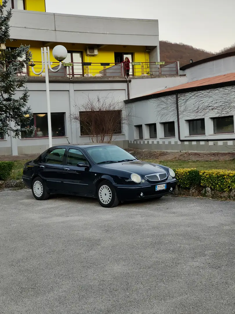 Lancia Lybra 1,9 jtd Blau - 1