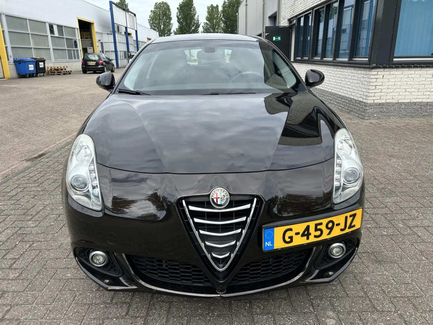 Alfa Romeo Giulietta 1.4 T Distinctive NAVI CRUISE PDC CLIMA. Zwart - 2