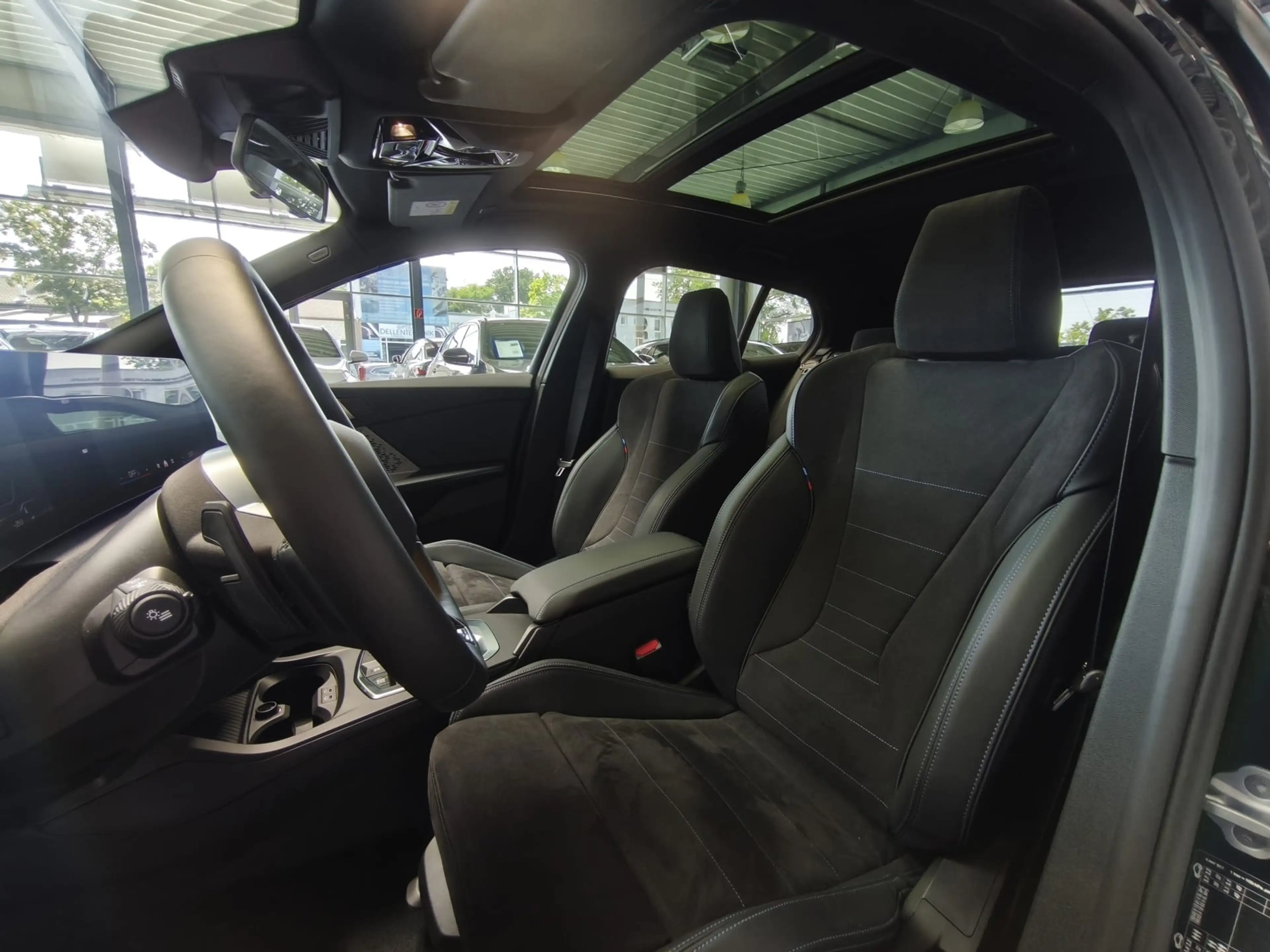 BMW 120 i M Sport PANO/Dr.As+/19"/ACC — photo 10