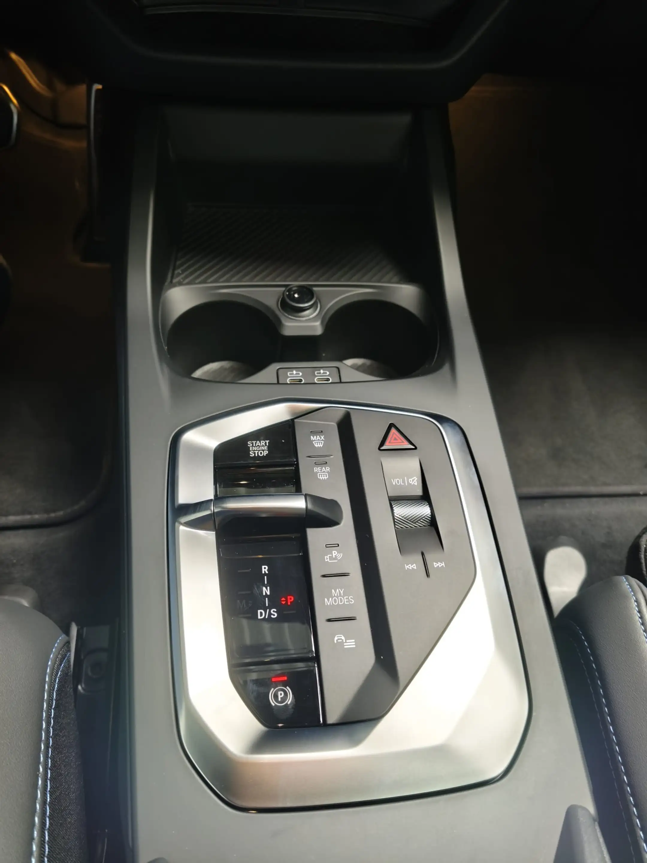 BMW 120 i M Sport PANO/Dr.As+/19"/ACC — photo 12
