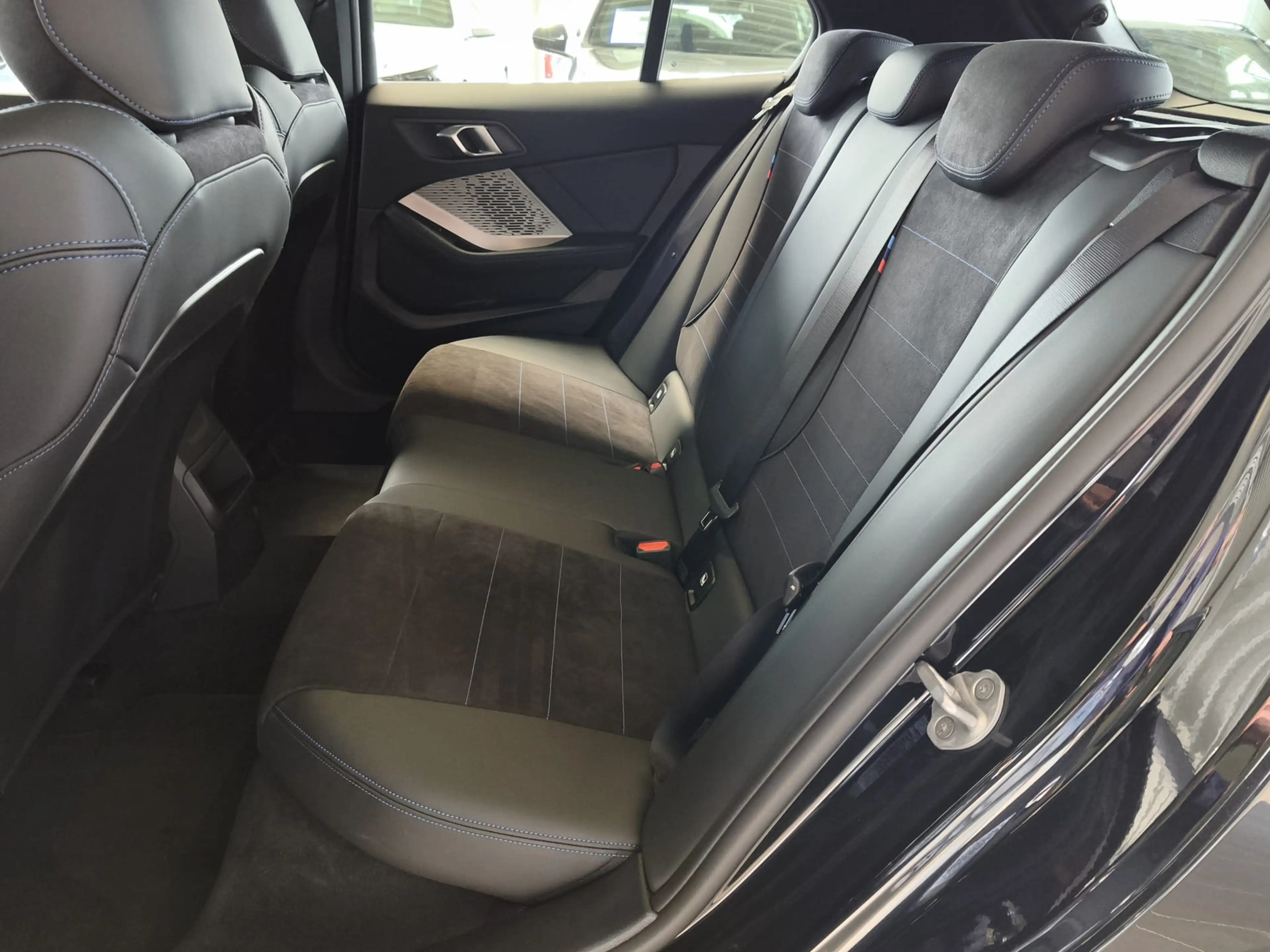 BMW 120 i M Sport PANO/Dr.As+/19"/ACC — photo 14
