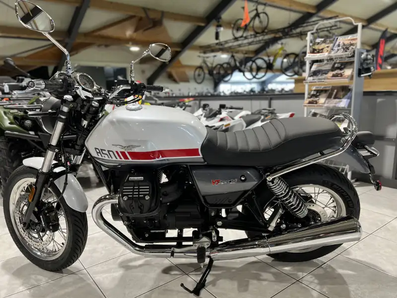 Moto Guzzi V 7 - foto 4