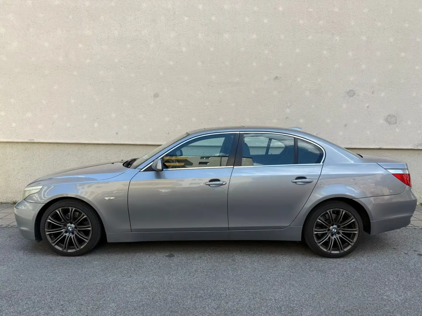 BMW 520 520i - 2