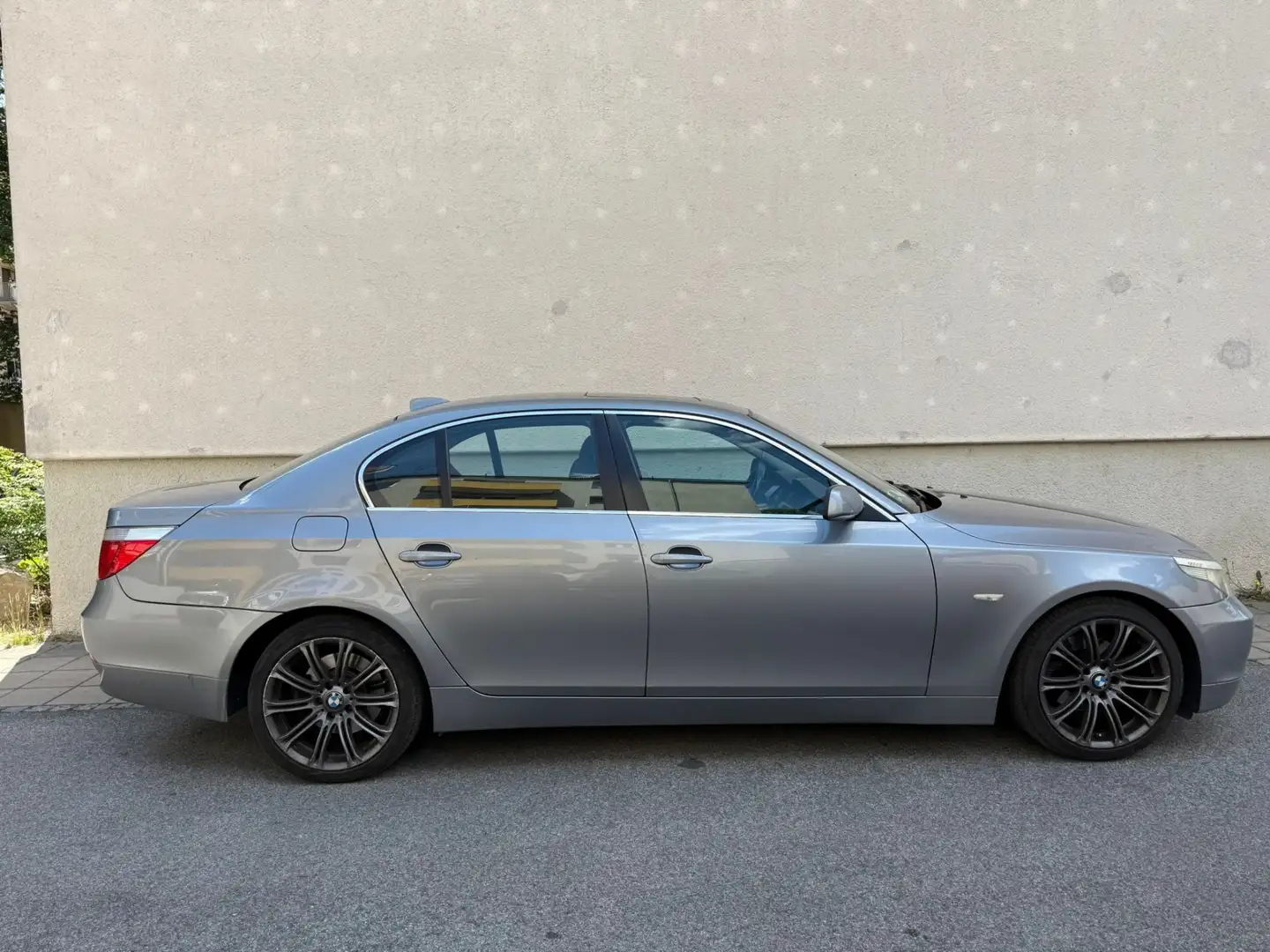 BMW 520 520i - 1