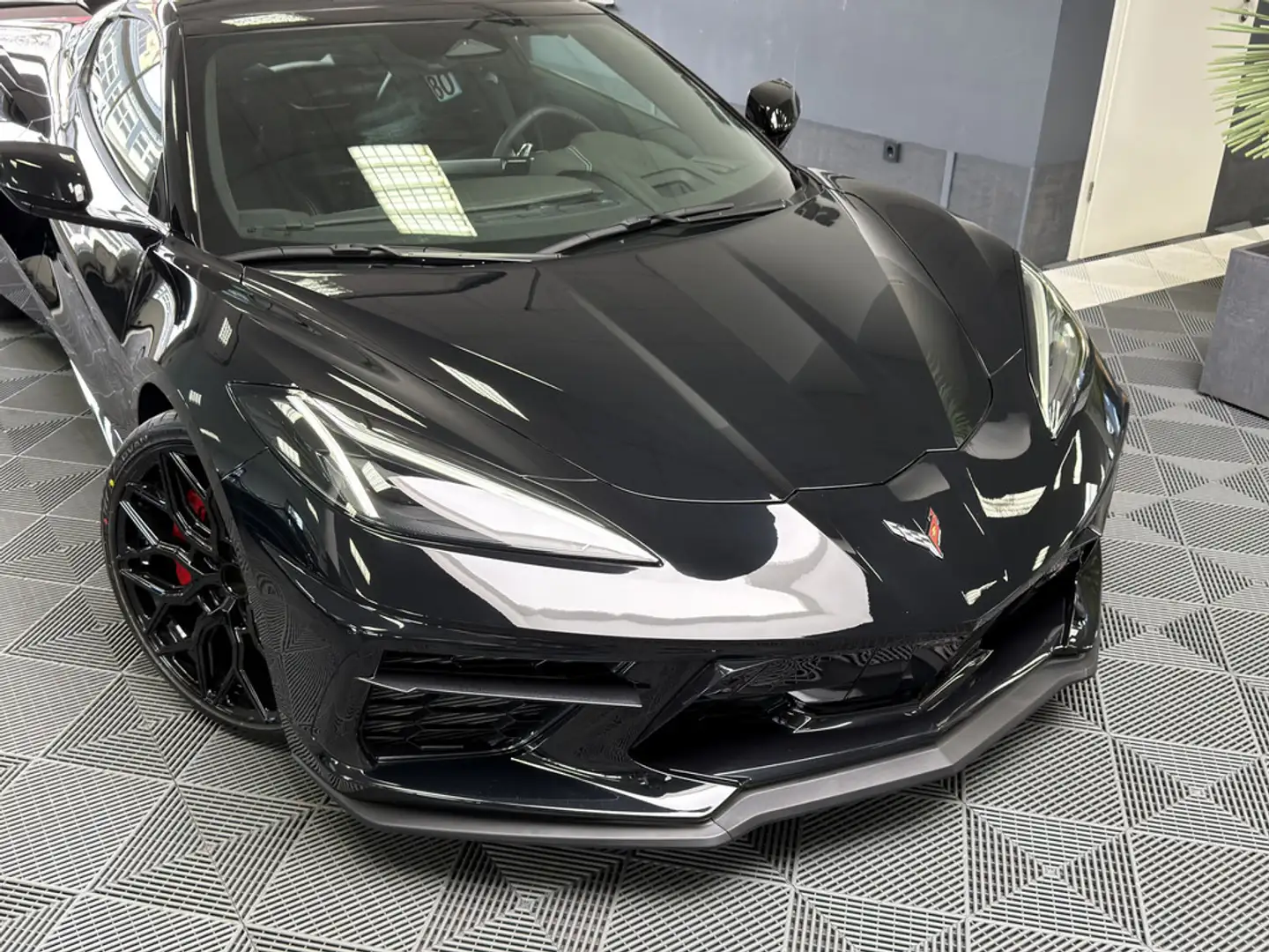 Corvette C8 Coupe 3LT, Lift, NAP Umbau Schwarz - 2