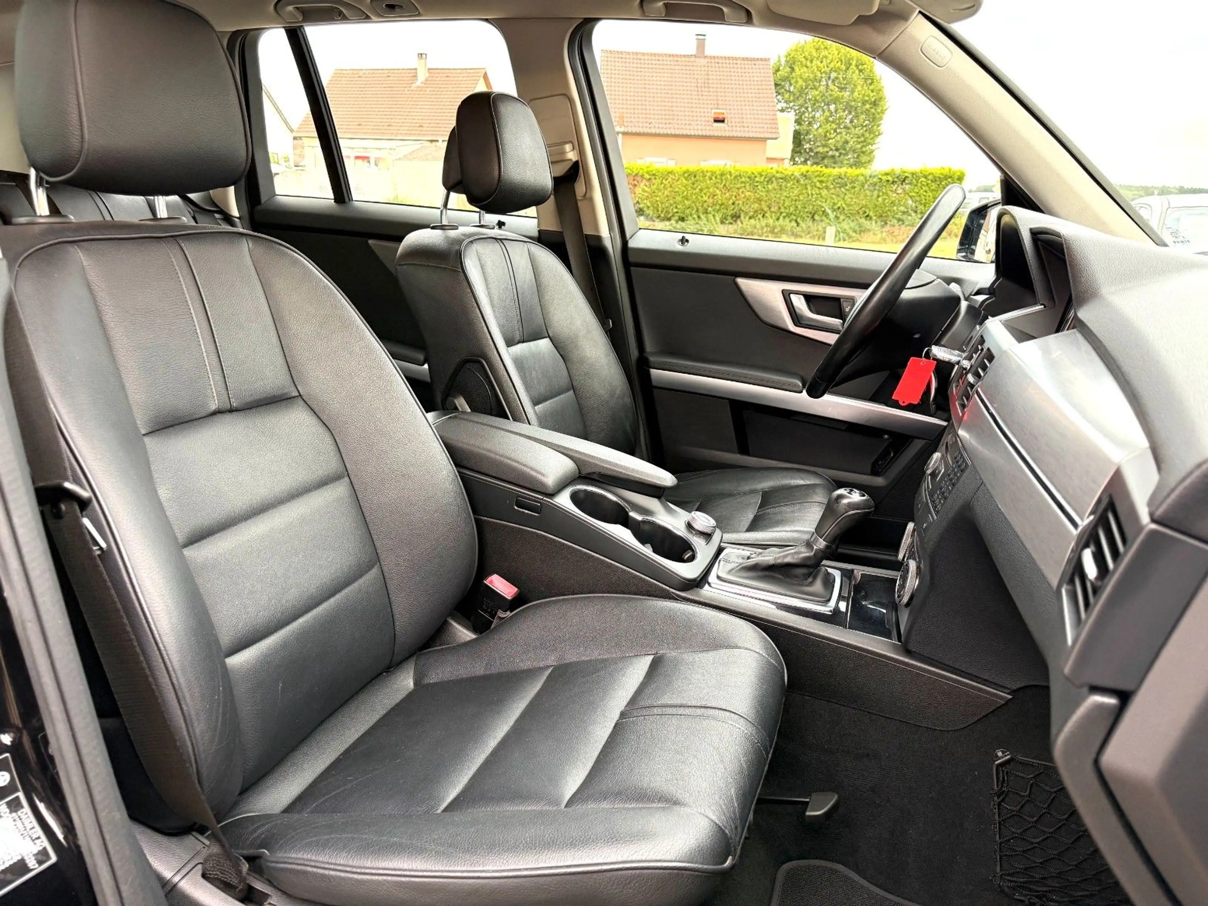 Mercedes-Benz GLK 250 *4M*AHK*TEMP*NAVI*PDC*SHZ*LEDER*KLIMA* — photo 15