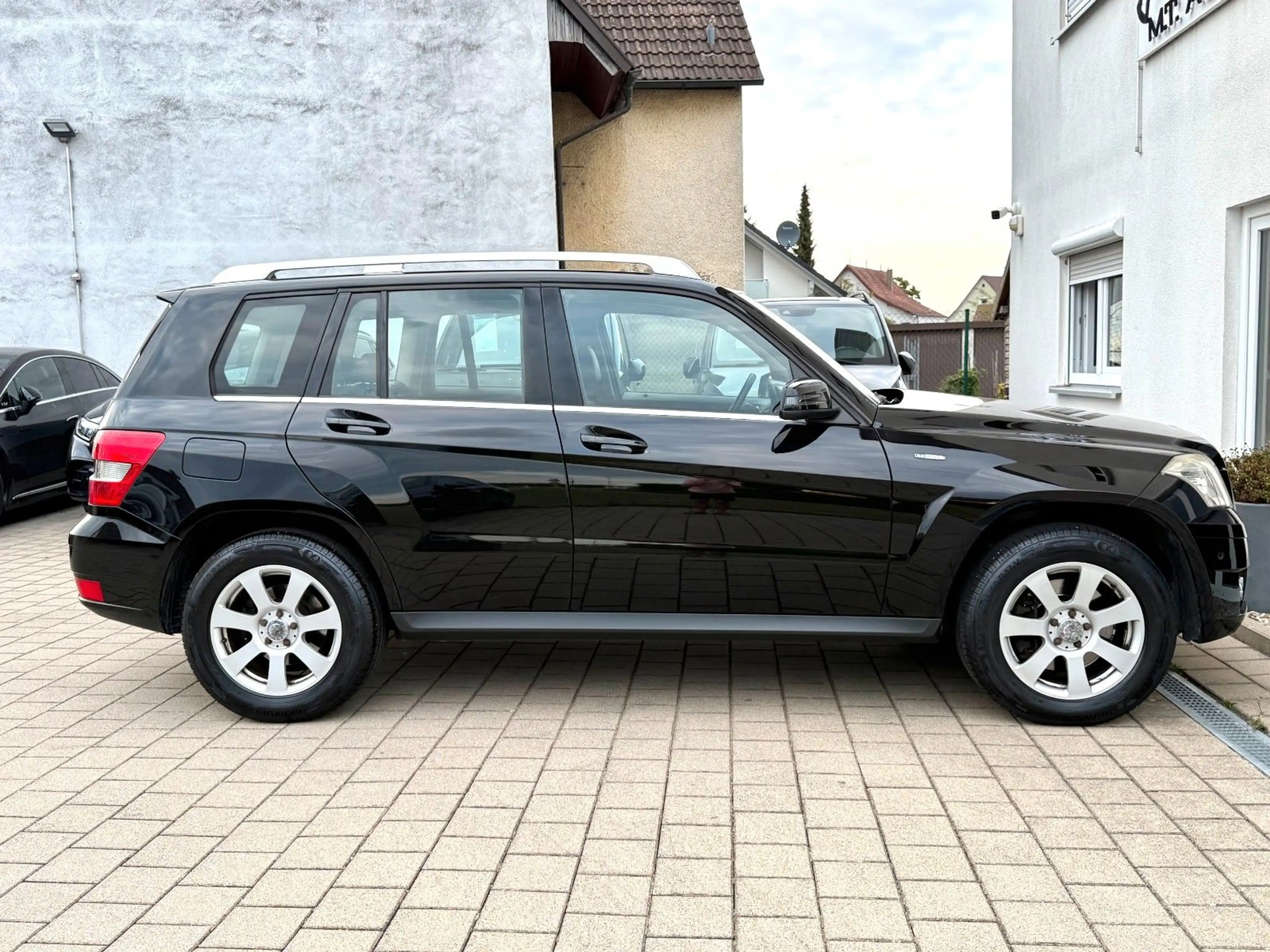 Mercedes-Benz GLK 250 *4M*AHK*TEMP*NAVI*PDC*SHZ*LEDER*KLIMA* — photo 4