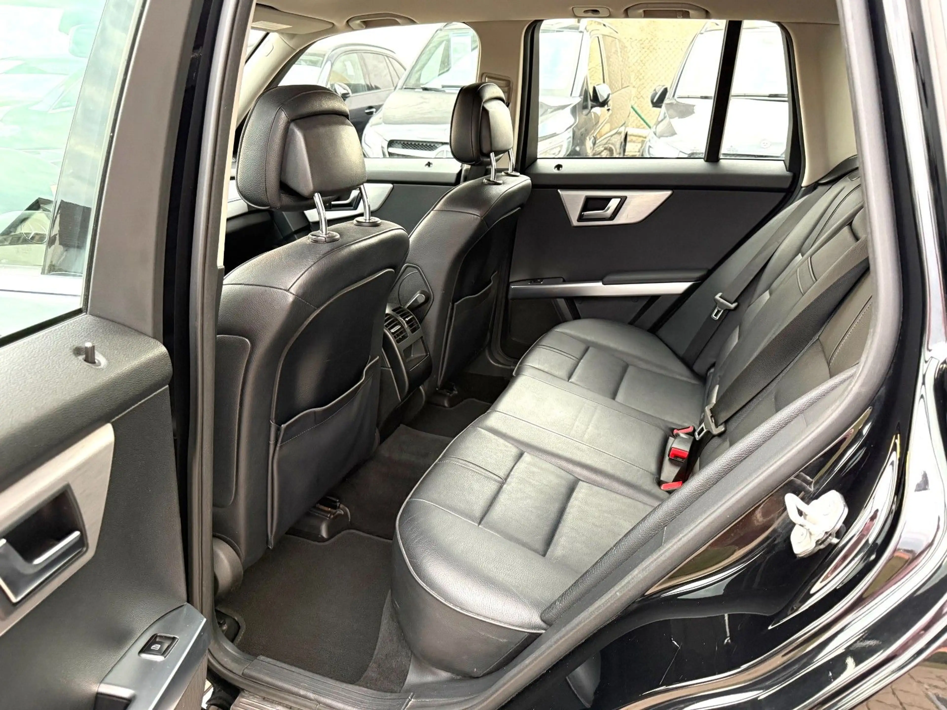 Mercedes-Benz GLK 250 *4M*AHK*TEMP*NAVI*PDC*SHZ*LEDER*KLIMA* — photo 16