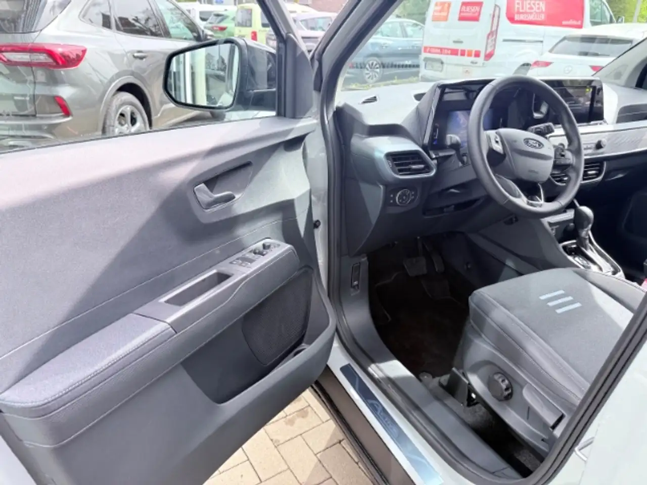 Ford Tourneo Courier Active Beheizb.Frontsch. Notbremsass. Multif.Lenkr 9