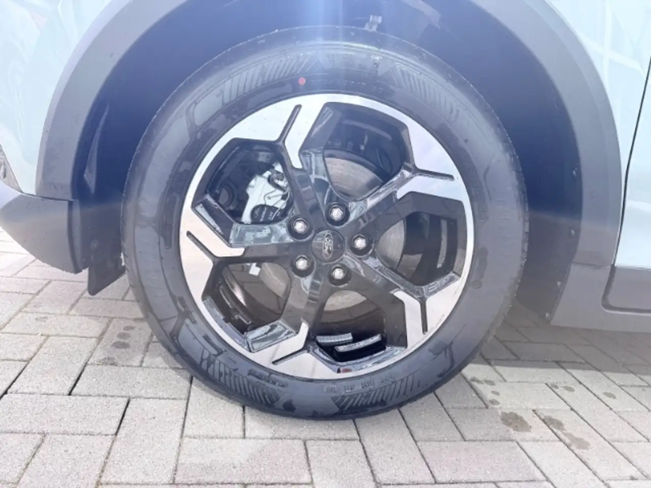 Ford Tourneo Courier Active Beheizb.Frontsch. Notbremsass. Multif.Lenkr 11