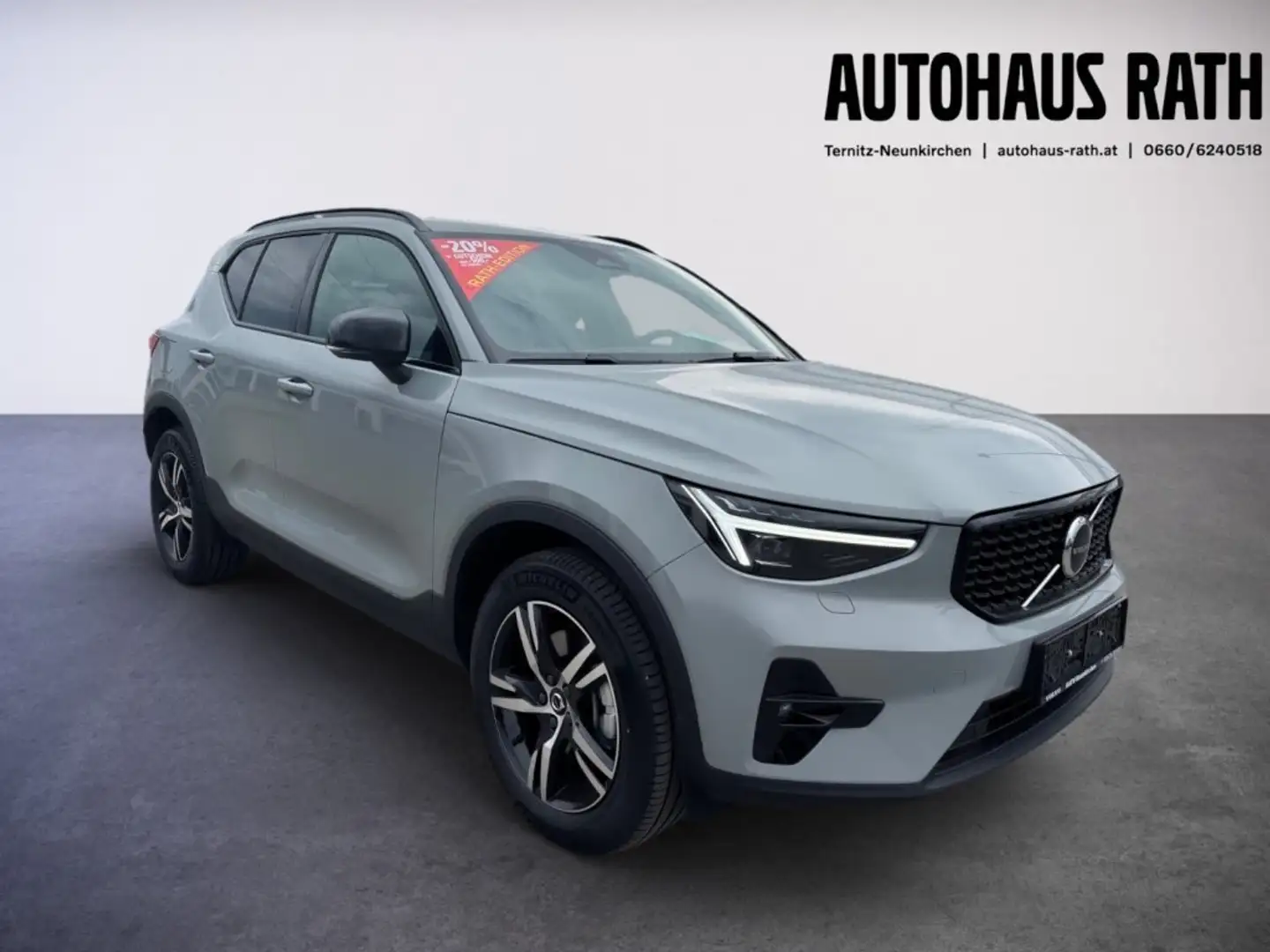 Volvo XC40 Plus, B3 Mild Hybrid, Dark Grau - 2