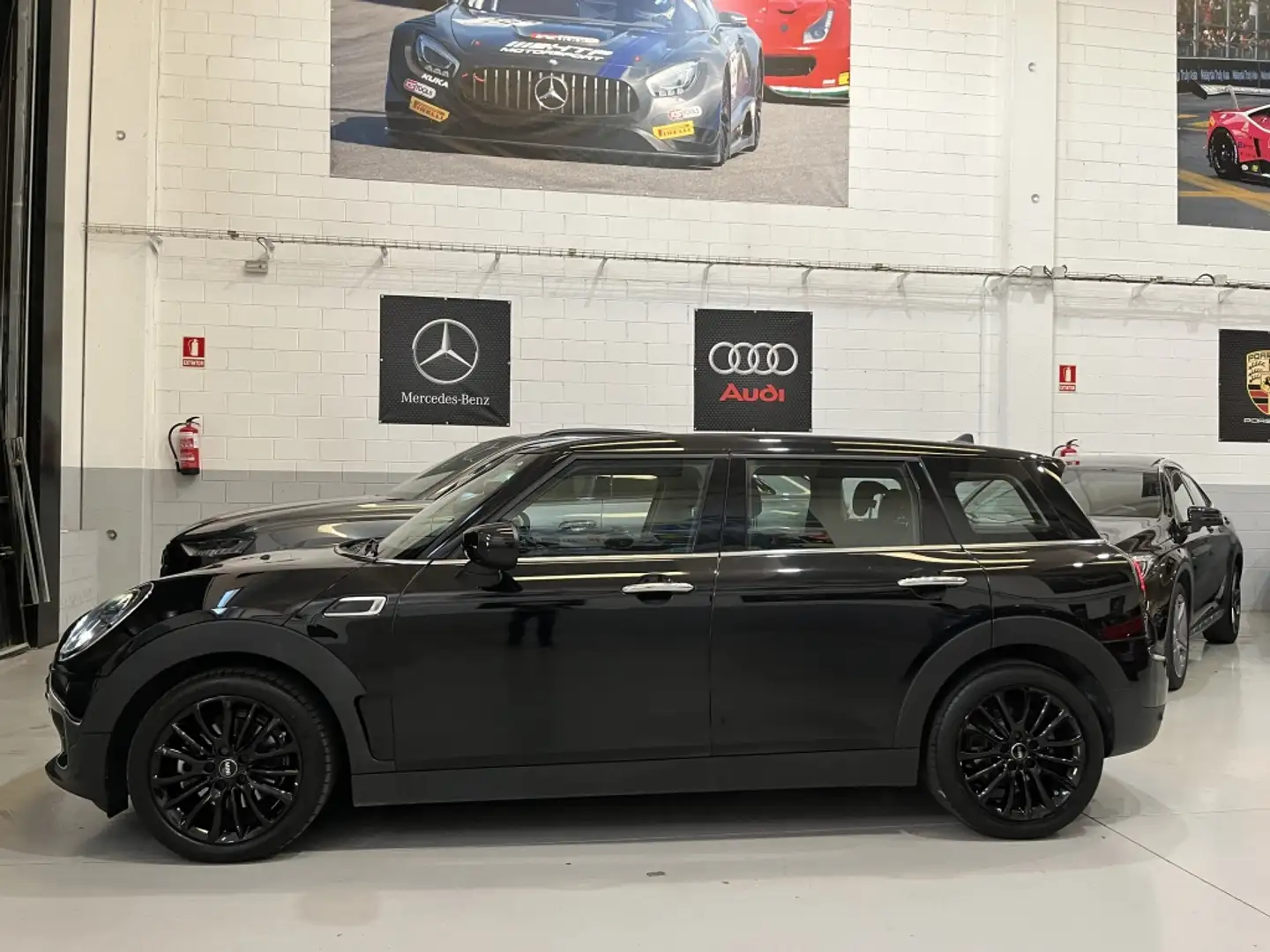 MINI Cooper Clubman Aut. (4.75) Negro - 1