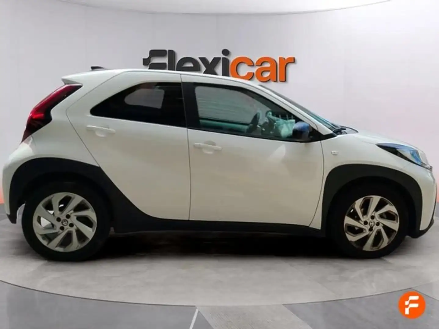 Toyota Aygo 1.0 VVT-I 72CV Chic Blanco - 2