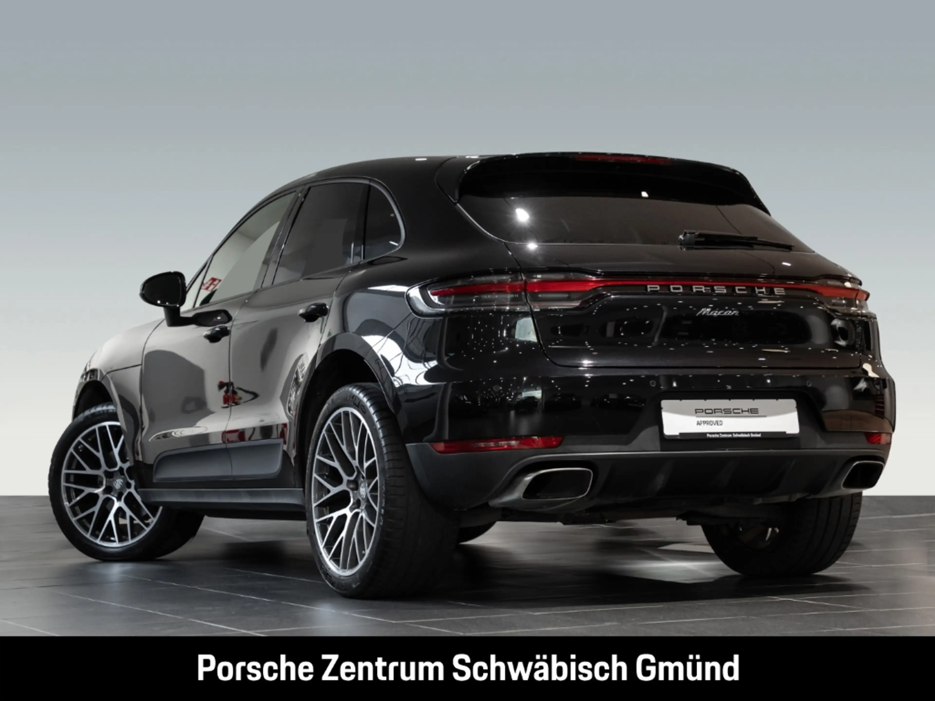 Porsche Macan — photo 3