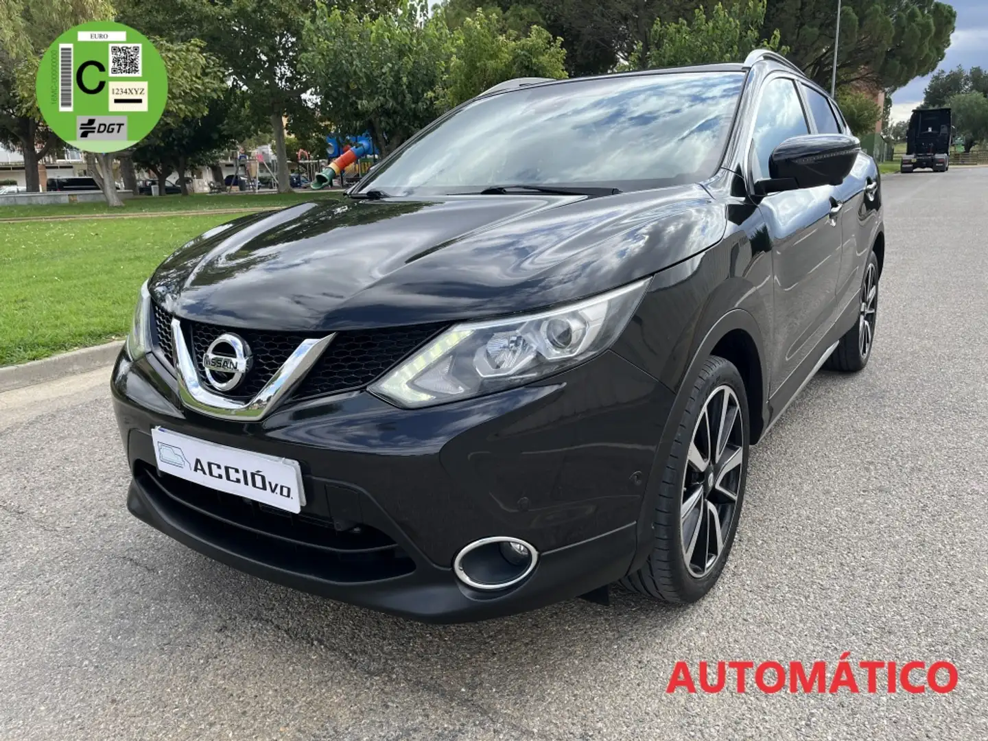 Nissan Qashqai 1.2 DIG-T Tekna Premium 4x2 XTronic Negro - 1