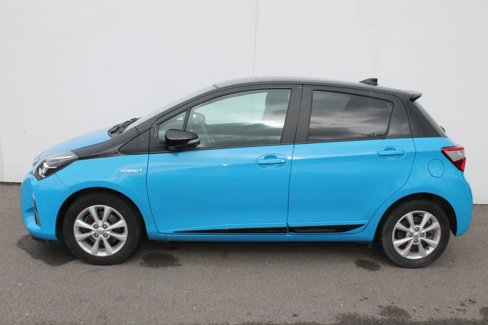 Toyota Yaris Yaris 1,5 VVT-i Hybrid Style Blau - 1
