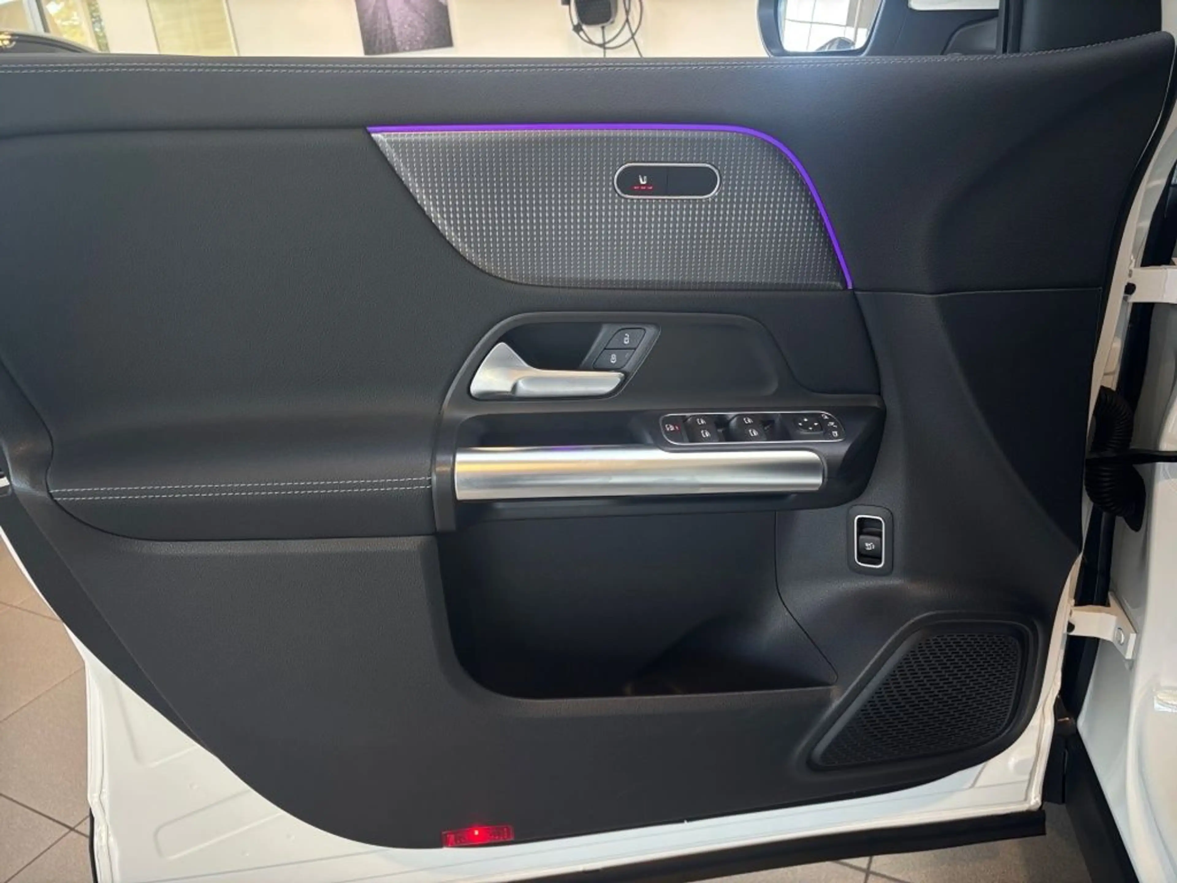 Mercedes-Benz EQA 250 MBUX+Progressive+Ambiente+CarPlay+KAMERA — photo 6