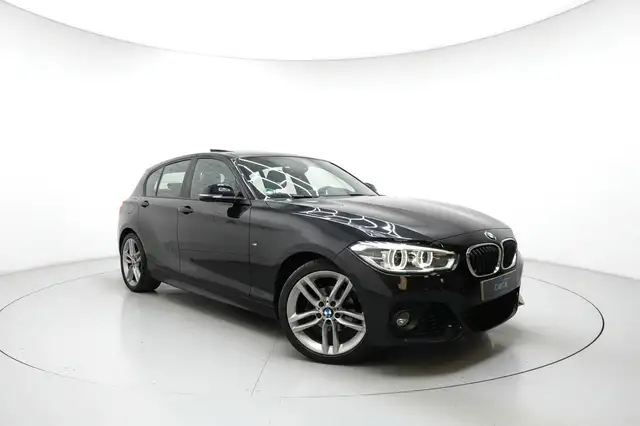 BMW 1 Series view 3