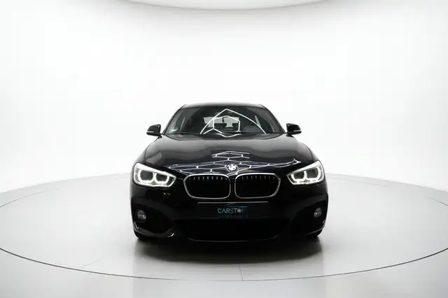 BMW 1 Series view 2