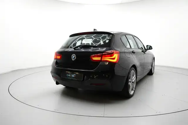 BMW 1 Series view 26
