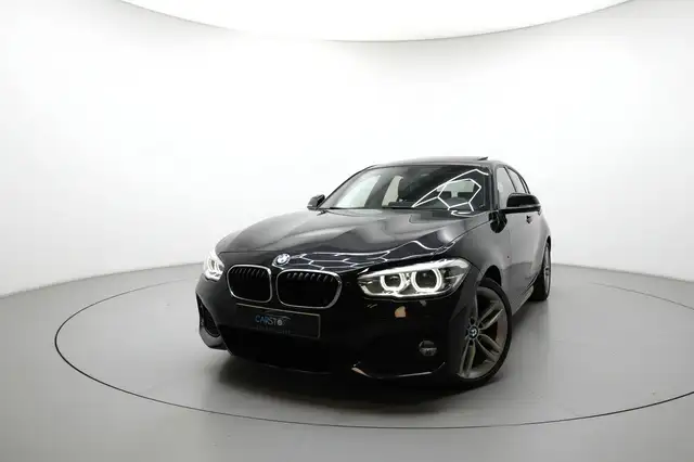 BMW 1 Series view 24