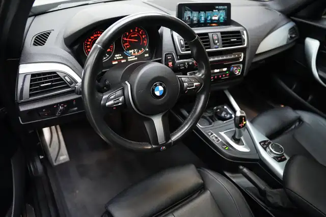 BMW 1 Series view 12