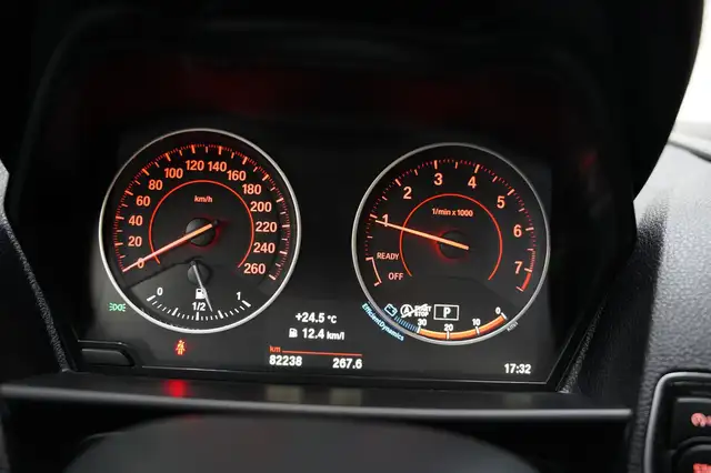 BMW 1 Series view 15