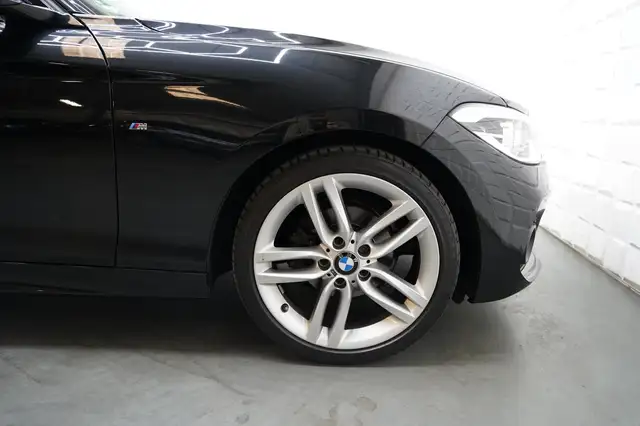 BMW 1 Series view 10