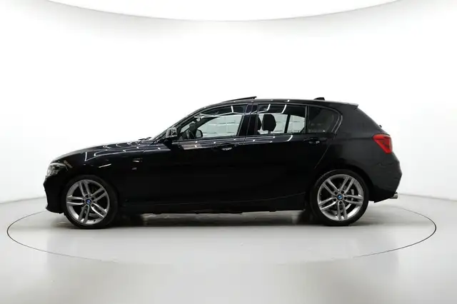 BMW 1 Series view 4
