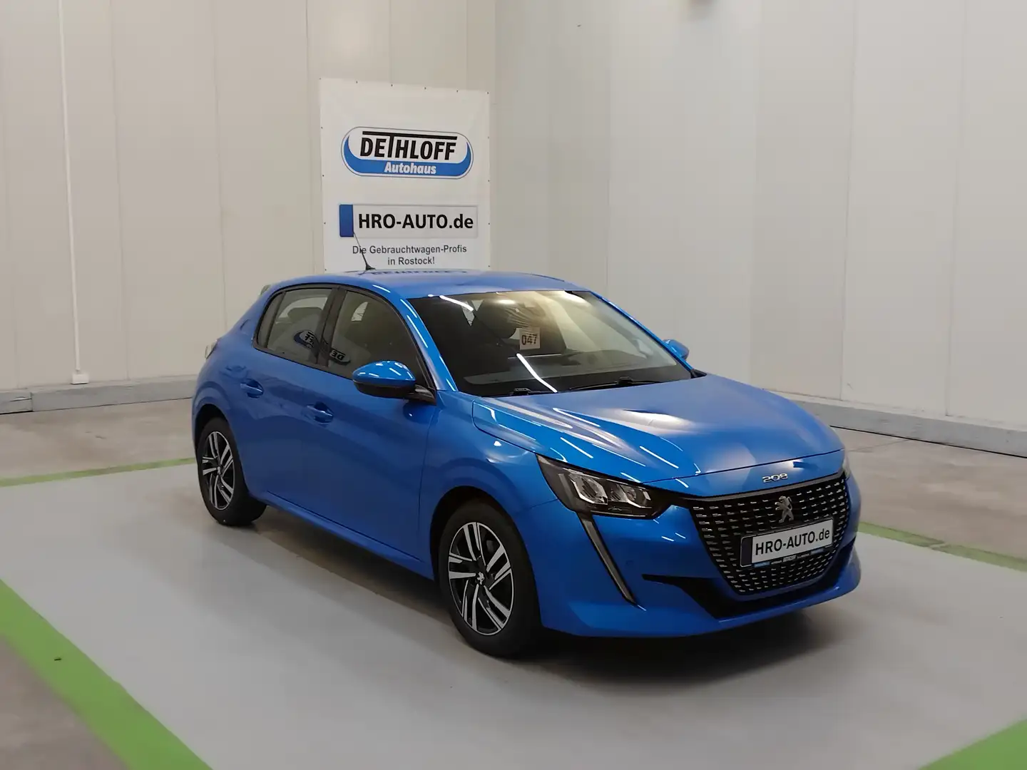 Peugeot 208 1.2 PureTech 100 Allure Blau - 1