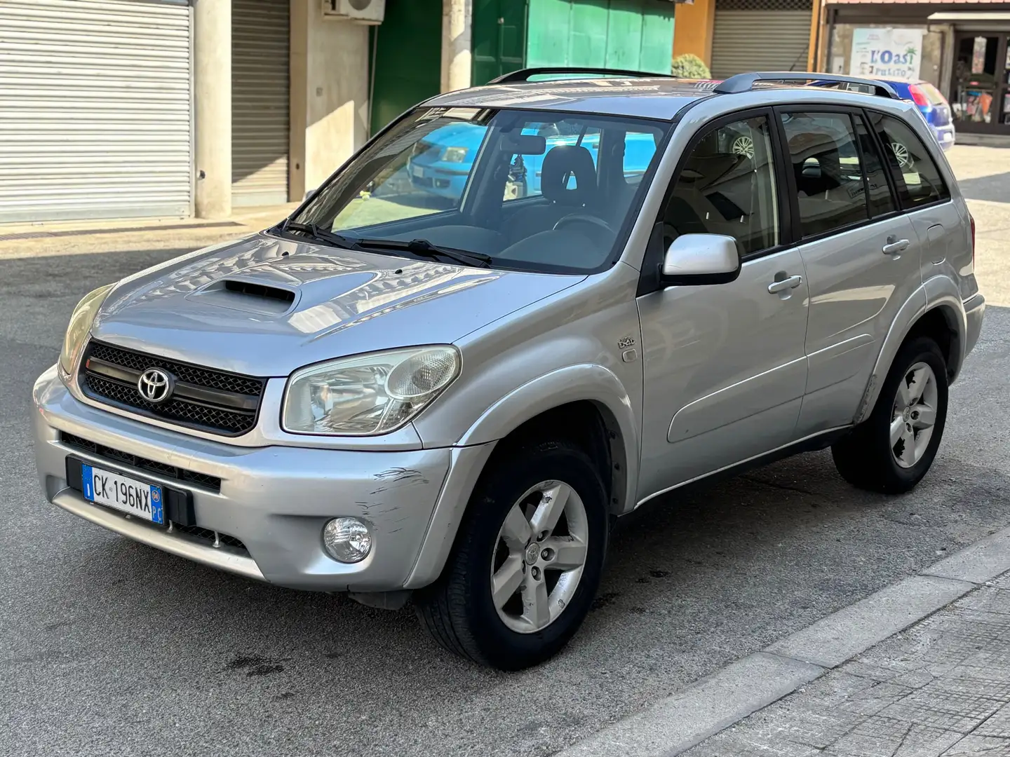 Toyota RAV 4 RAV4 5p 2.0 d-4d 16v Sol FL Grau - 1