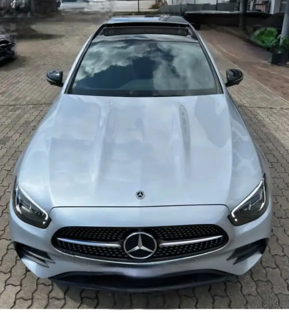 Mercedes-Benz E 300 de 4Matic AMG Line. Pano.Memory.Stdhz.Leder.... Silber - 1