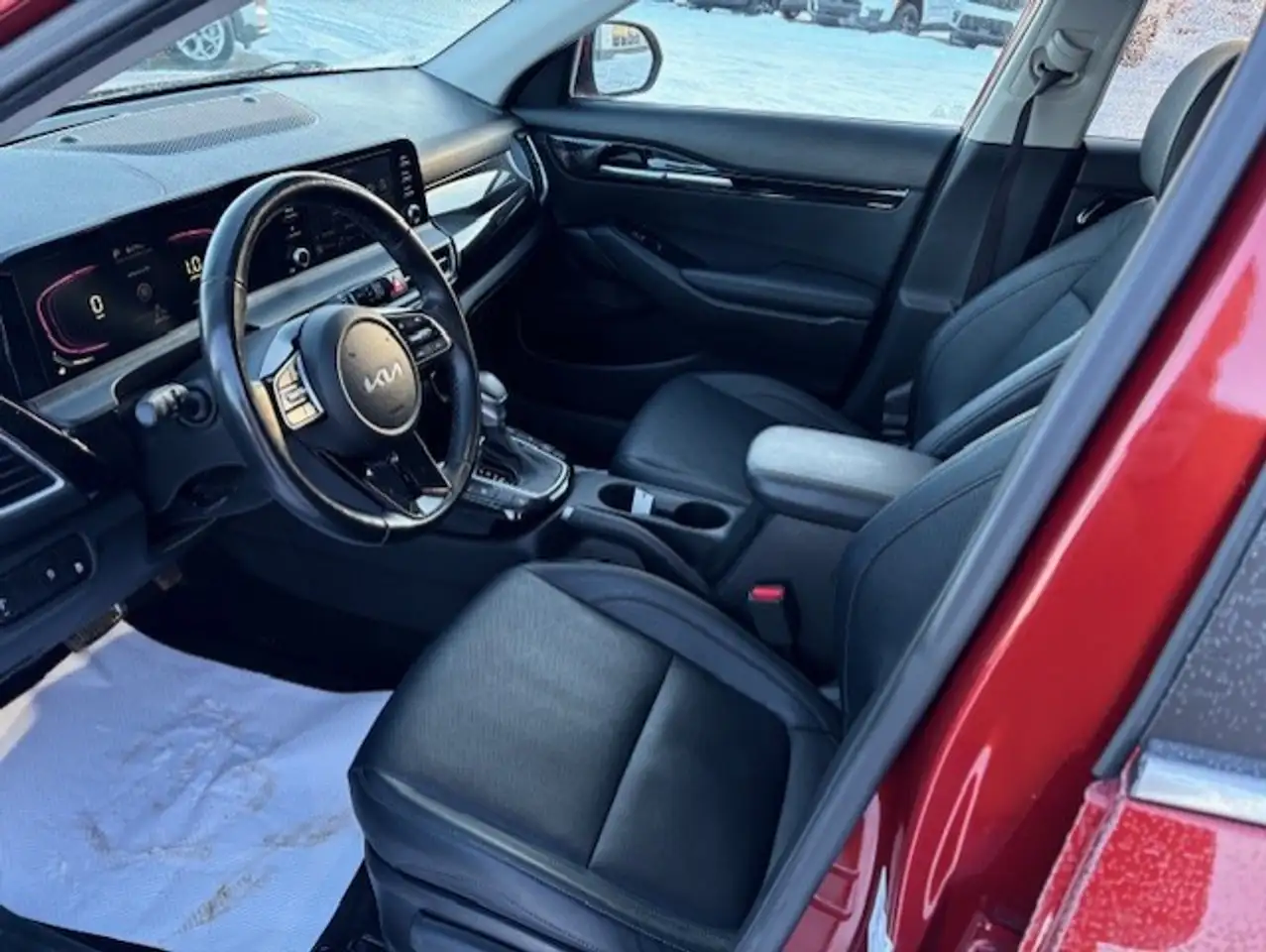Kia Seltos снимка Kia Seltos