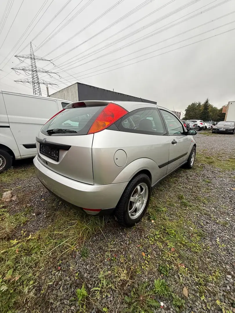 Ford Focus Futura - 2