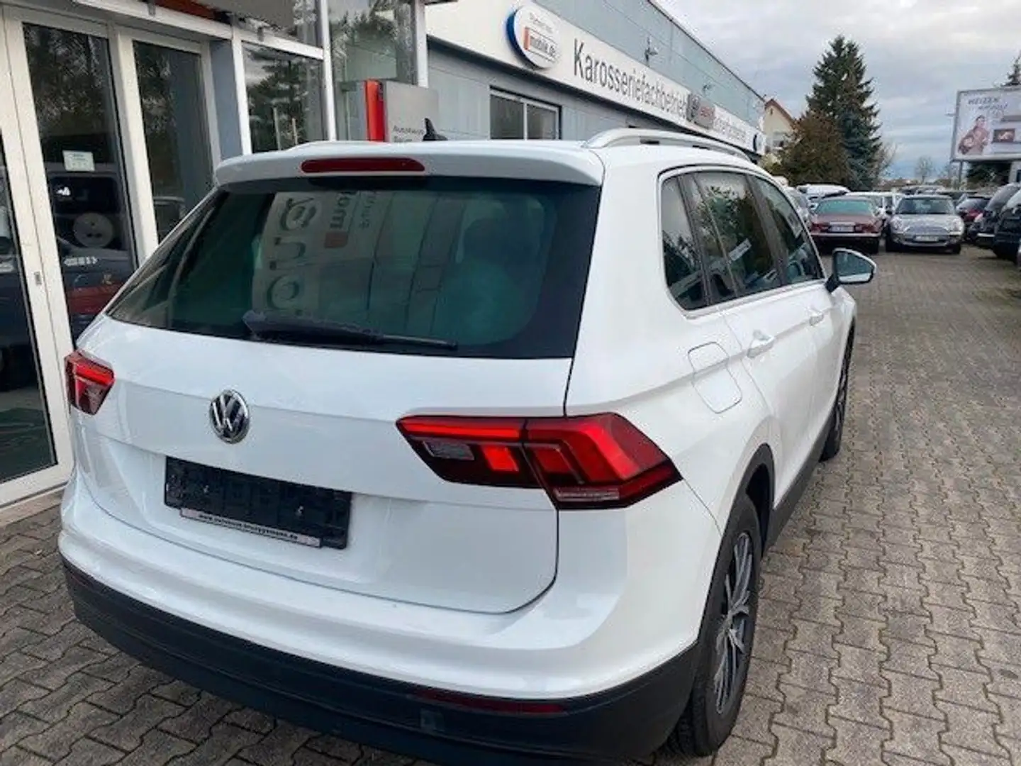 Volkswagen Tiguan Comfortline BMT/Start-Stopp Weiß - 2