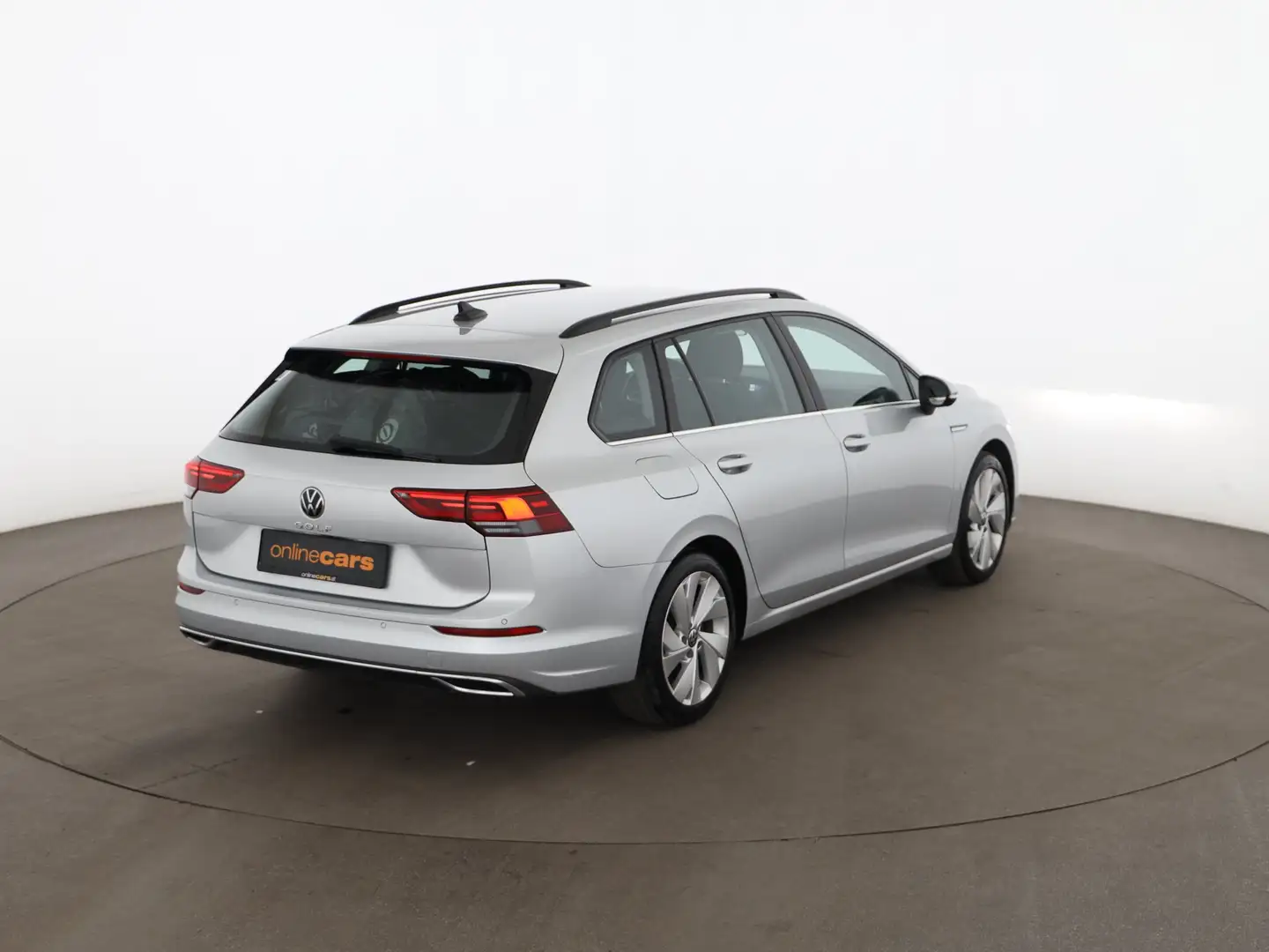 Volkswagen Golf Variant Golf VIII Variant 2.0 TDI Style Aut LED RADAR NAV Silber - 2