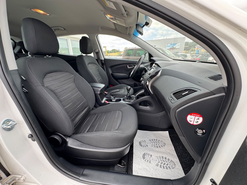Hyundai iX35 FIFA World Cup Edition 2WD — photo 15