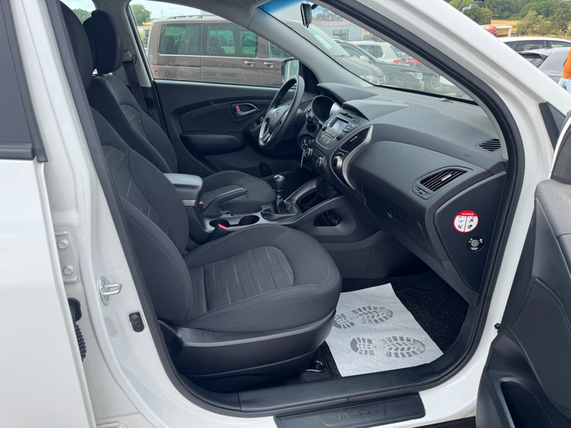 Hyundai iX35 FIFA World Cup Edition 2WD — photo 14