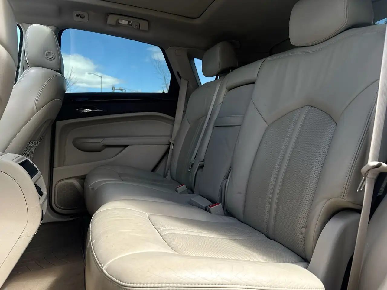 Cadillac SRX снимка Cadillac SRX