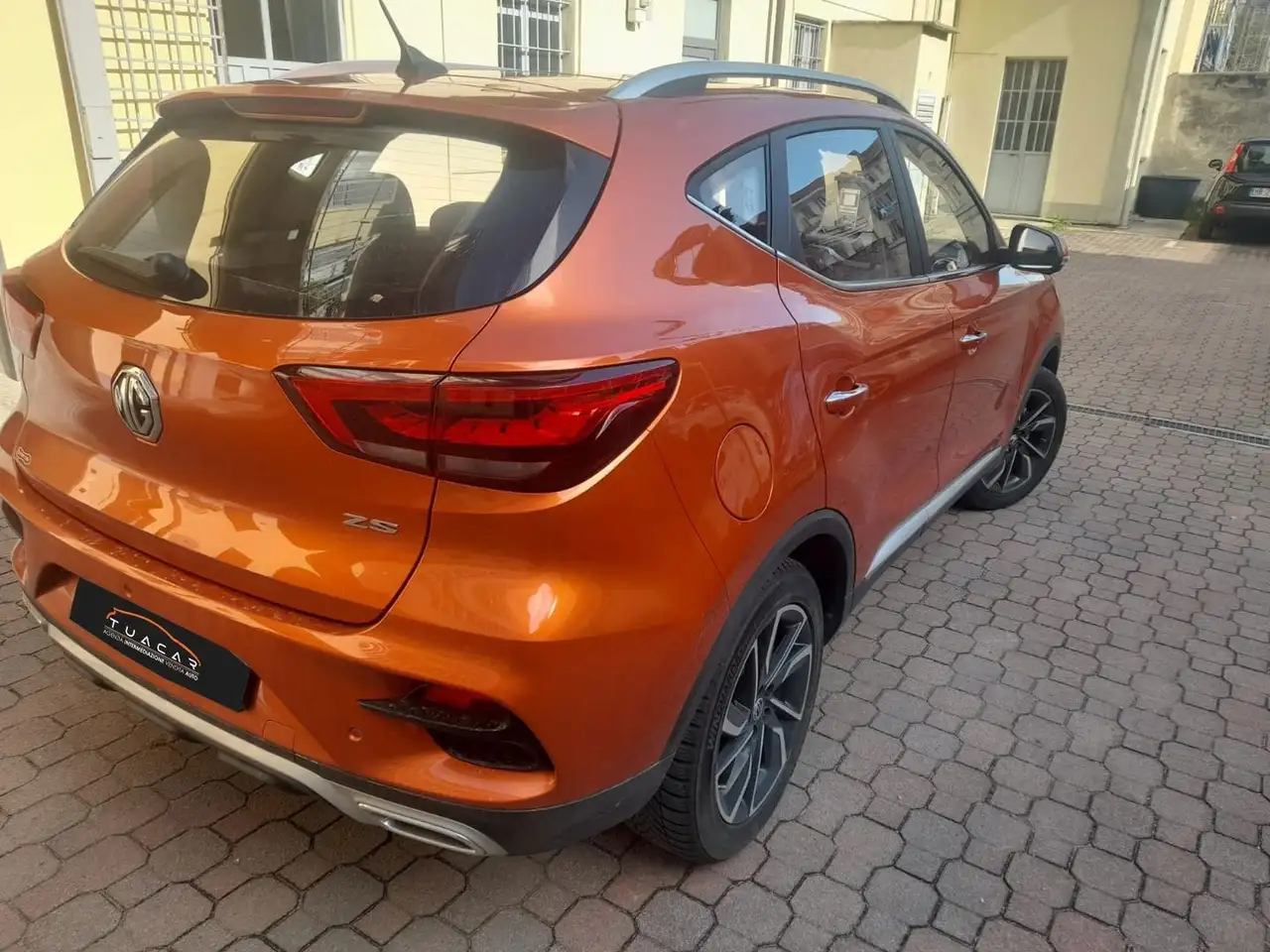 MG ZS Luxury 1.0 T GDI 4